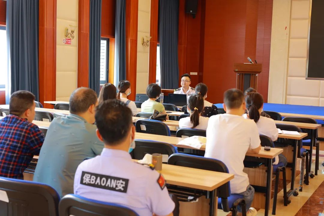 【落實(shí)消防責(zé)任，防范事故風(fēng)險(xiǎn)】我院開(kāi)展消防和反恐防暴技能培訓(xùn)活動(dòng)