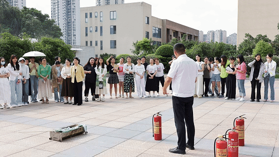 我院開(kāi)展2025年上半年消防安全演練——消防演練強(qiáng)根基，上下聯(lián)動(dòng)筑防線